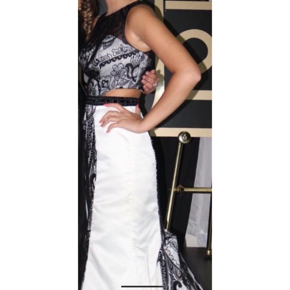 Prom dress - Picture 4 of 4